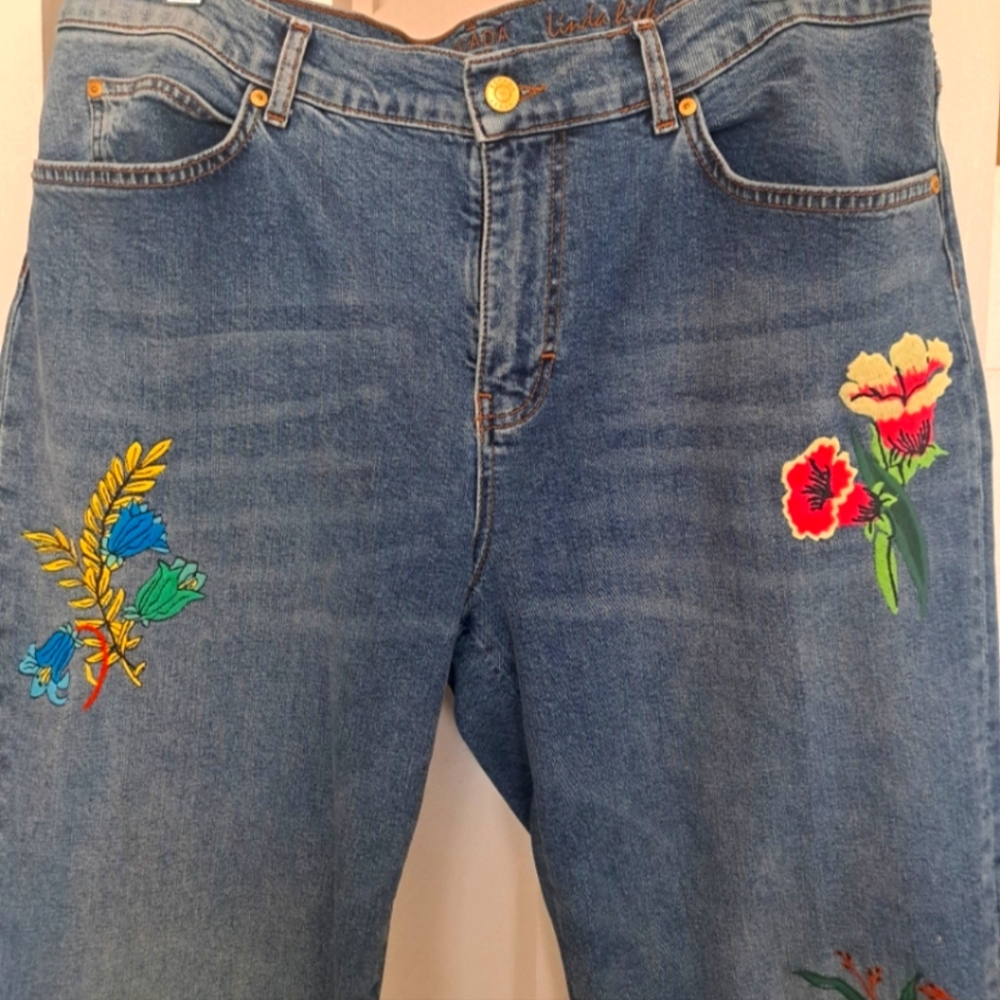 Escada Linda,High Waisted embroidered jeans made in Turkey sz12 US or 42,Europe